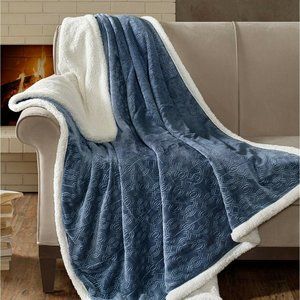 Throw plush Oversized Reversible 60"x70"elegant pre owned